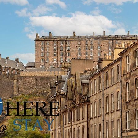 Stylish 2Bed Apartment Underneath Edinburgh Castle Exterior photo